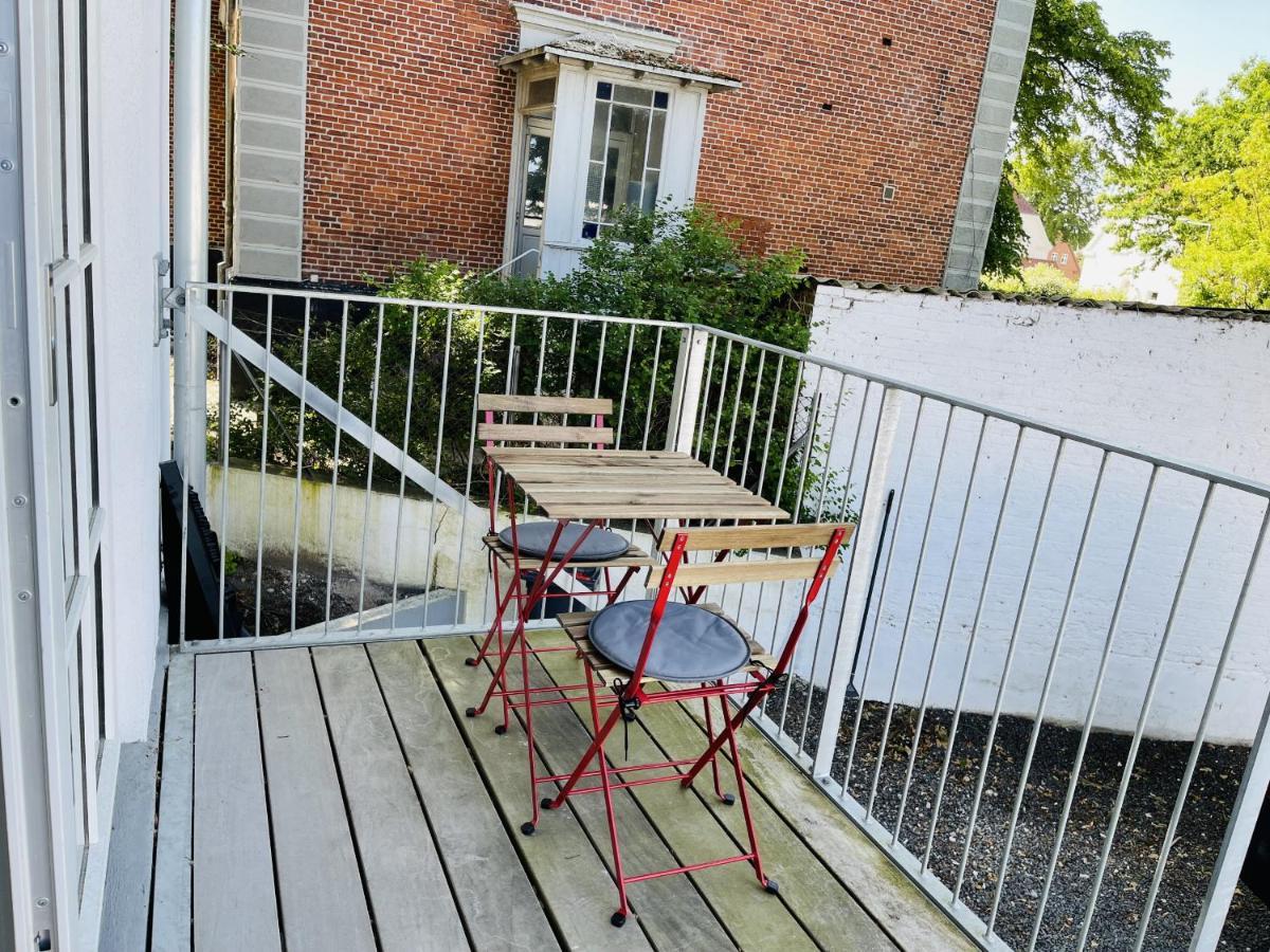 Aday - 2 Bedroom Apartment With Patio Ålborg Exteriör bild